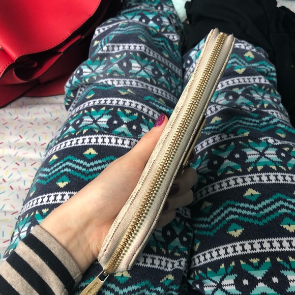 Michael Kors Wallet - Picture 2 of 6